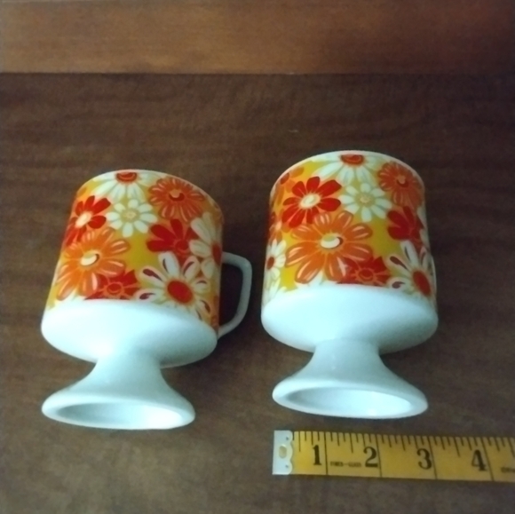 Vintage beverage mugs - Picture 6 of 7